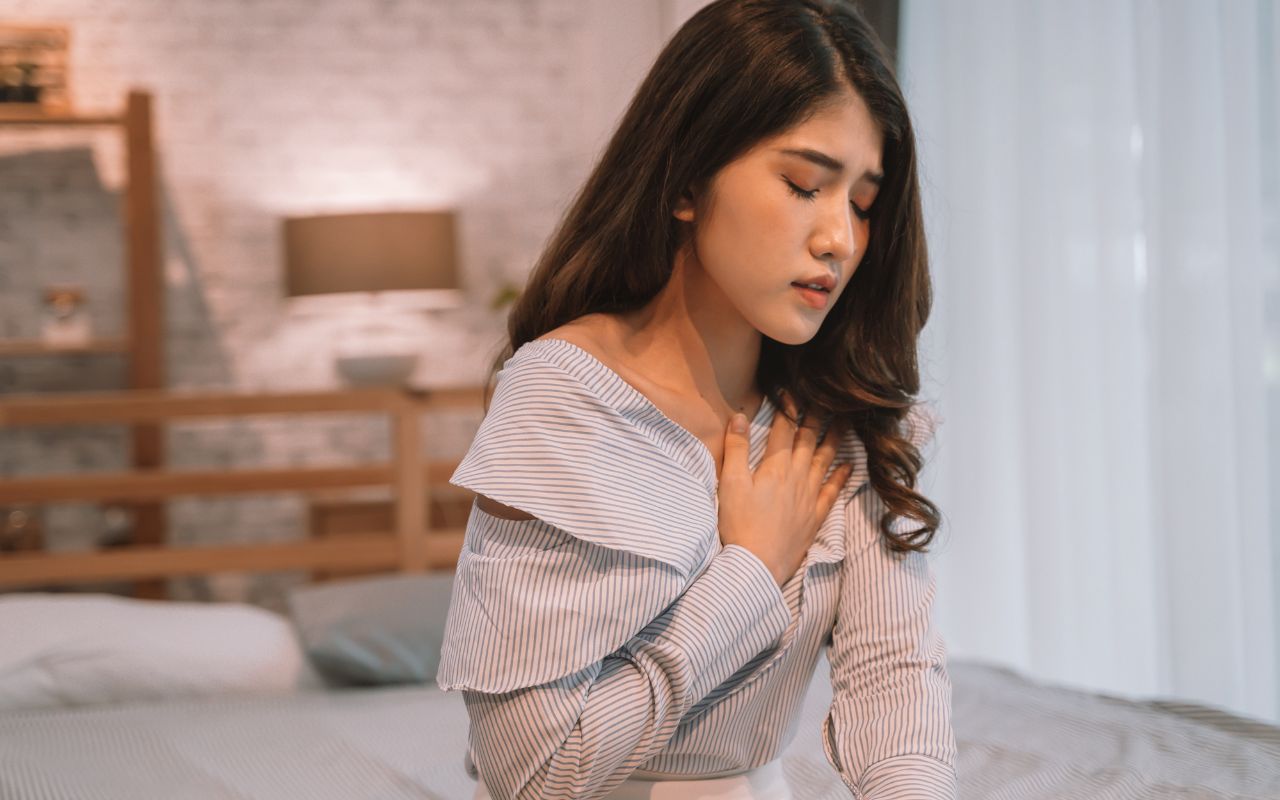 Bệnh viêm mũi và viêm xoang có liên quan tới việc ngủ khó thở không?
