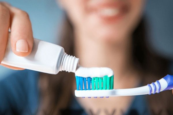 Vệ sinh và chăm sóc răng miệng khoa học ngăn ngừa sâu kẽ răng