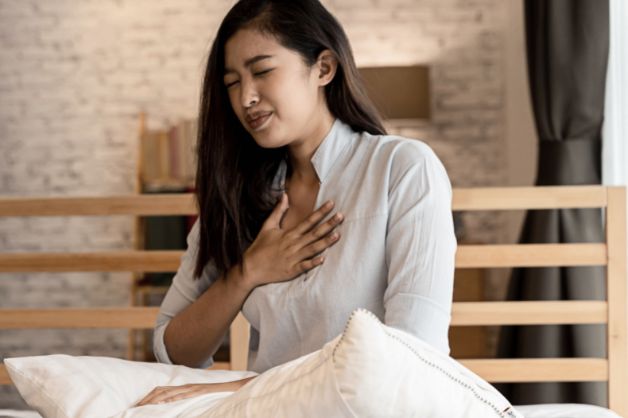 Tình trạng mất ngủ khó thở có thể gây ra nhiều bệnh lý nguy hiểm