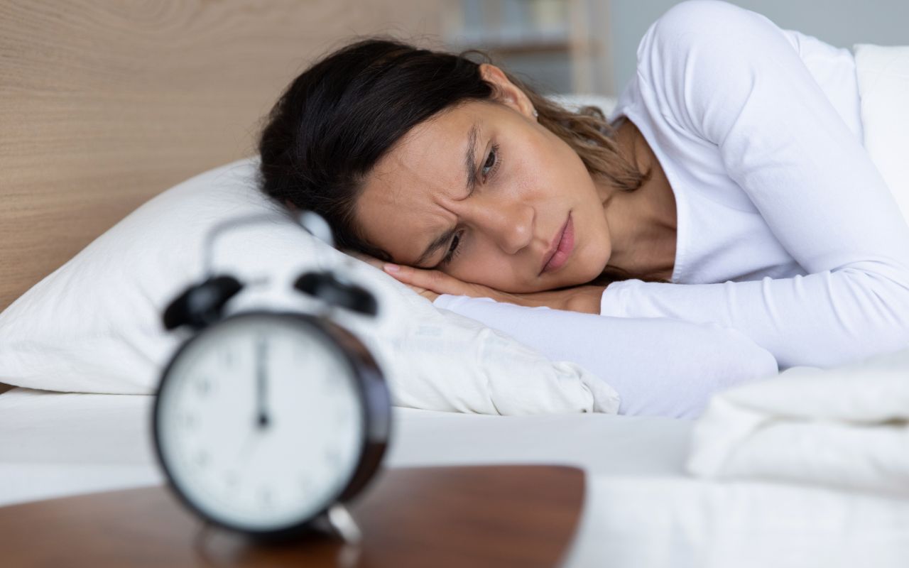 Bệnh gì gây ra ăn không ngon ngủ không yên? 
