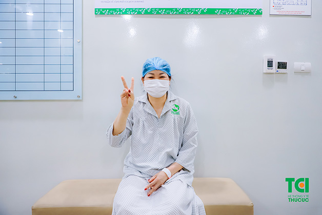 Chị Trần Thị Huệ, người đã chung sống với khối u xơ tử cung hơn 400gr trong nhiều năm