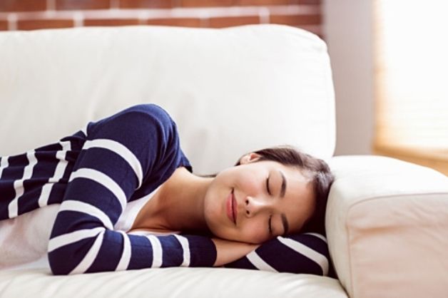 Hạn chế ngủ trưa quá lâu là cách cải thiện mất ngủ 