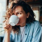 Lý giải hiện tượng mất ngủ vì cafe và cách cải thiện