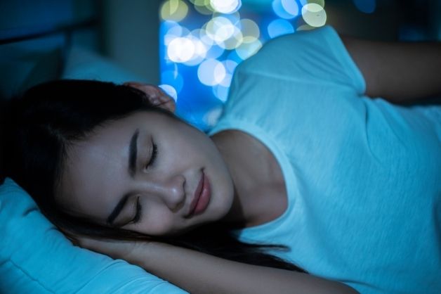 Nên làm gì khi bị mất ngủ lúc gần sáng?
