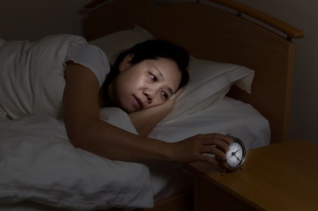 Uống trà có thể gây mất ngủ do có chứa thành phần caffeine.