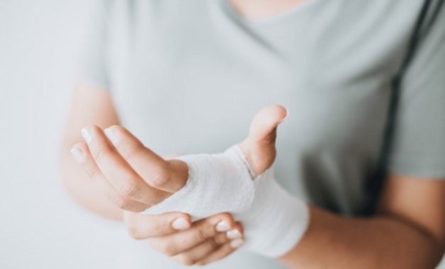 Đeo nẹp cổ tay có thể giảm triệu chứng Hội chứng đường hầm cổ tay