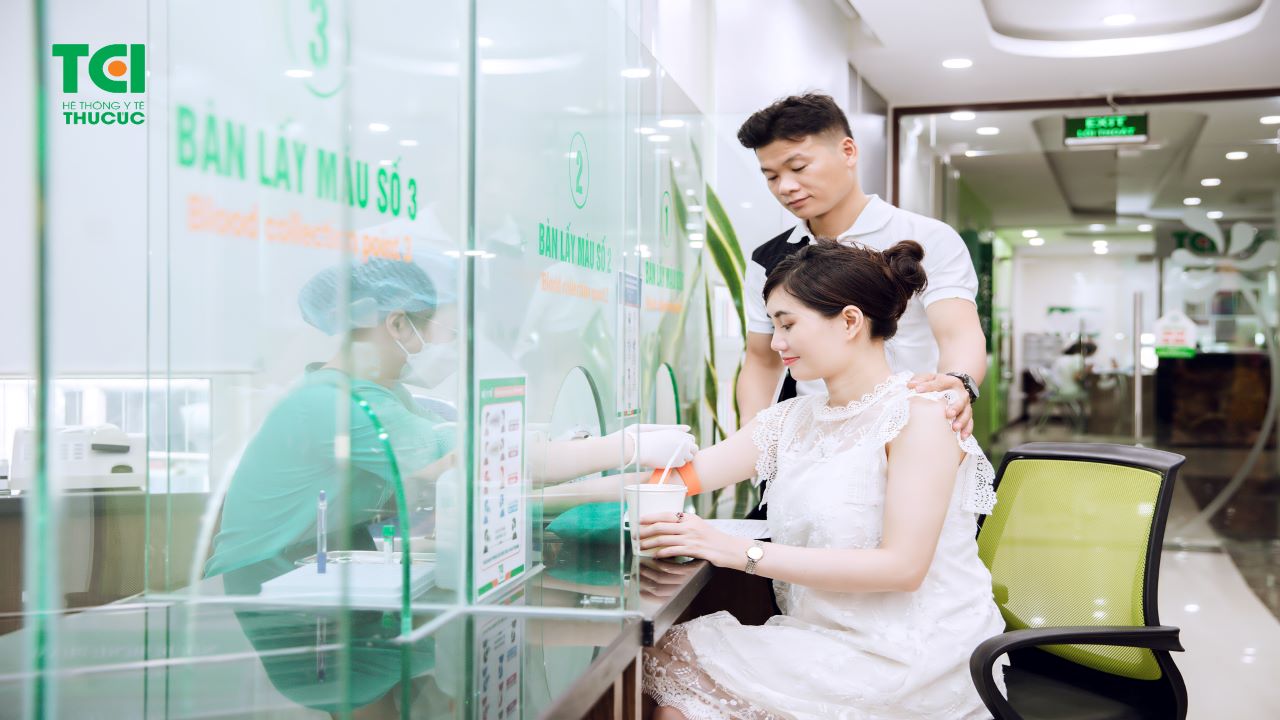 Bệnh viện nào tại Việt Nam cung cấp dịch vụ khám sàng lọc trước khi mang thai?