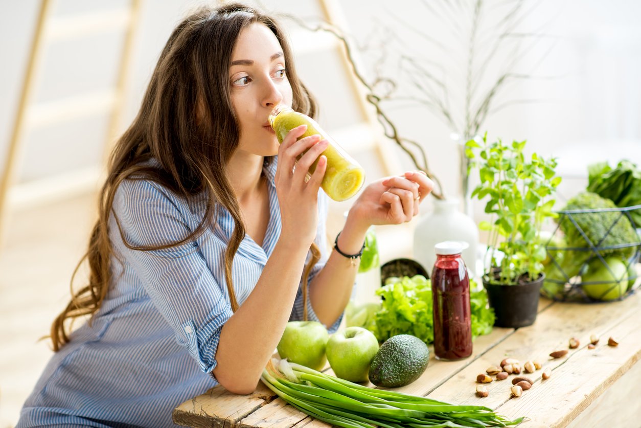 Chế độ sinh hoạt và ăn uống lành mạnh giúp giảm thiểu nguy cơ nhiễm nấm âm đạo