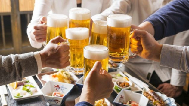 Tắm sau khi uống rượu, bia khiến các mạch máu rất dễ bị vỡ gây ra tai biến mạch máu não