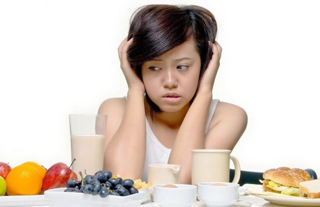 Mất ngủ khiến người bệnh mệt mỏi, chán ăn, cơ thể suy nhược dẫn đến tình trạng sụt cân