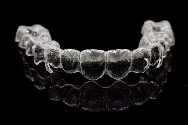 Reveal Clear Aligners giúp mọi người có thể sở hữu hàm răng hoàn hảo với khay niềng trong suốt