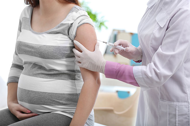 Tiêm vắc xin cúm khi mang thai nhằm bảo vệ sức khỏe của mẹ lẫn thai nhi