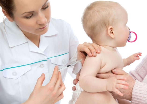 Vắc xin bạch hầu ho gà uốn ván phân cấp ra phác đồ ứng với mỗi độ tuổi khác nhau, áp dụng cho cả trẻ em và người lớn.