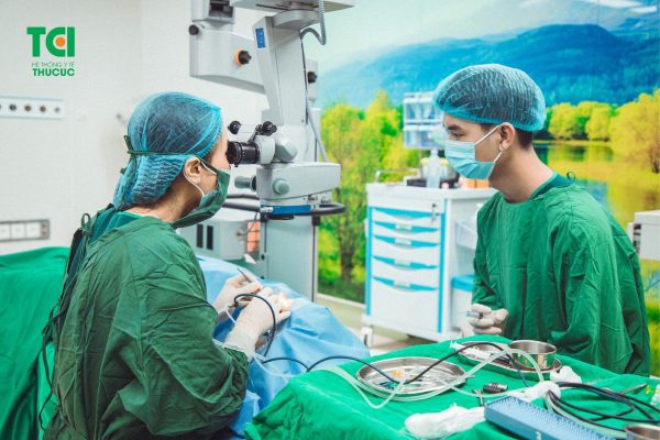 Phẫu thuật Phaco là kỹ thuật thay thế ống kính nội nhãn nhằm khắc phục tình trạng đục thủy tinh thể