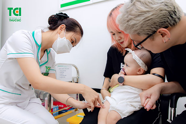 Vắc xin viêm não Nhật Bản có mấy loại? Jevax là loại vắc xin viêm não Nhật Bản được nghiên cứu và sản xuất tại Việt Nam, có thể sử dụng cho trẻ em từ 12 tháng tuổi trở lên