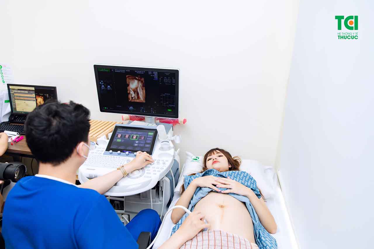 Những xét nghiệm nào thường được sử dụng trong quá trình sàng lọc dị tật thai nhi?
