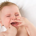 5 dấu hiệu sốt mọc răng ở trẻ