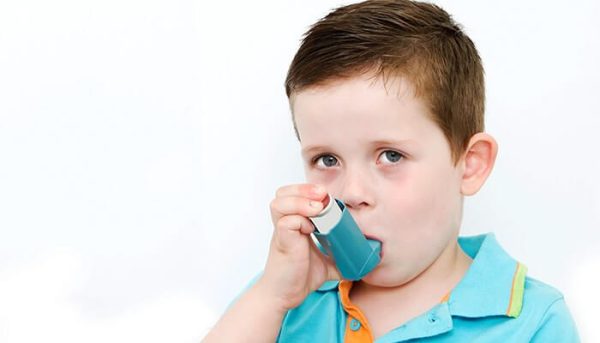 Trẻ sử dụng corticoid đường hít dễ bị nấm miệng