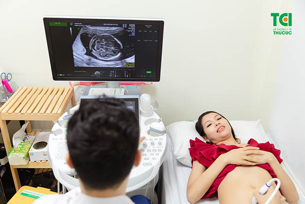 Các mẹ bầu nên lựa chọn những địa chỉ có đội ngũ bác sĩ chuyên khoa giỏi, hệ thống máy móc, thiết bị hiện đại để thực hiện khám thai