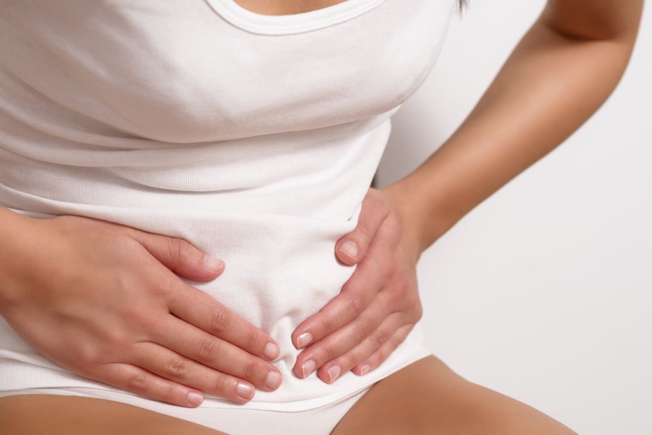 Tại sao tôi cảm thấy đau bụng dưới sau khi mới đặt vòng tránh thai?