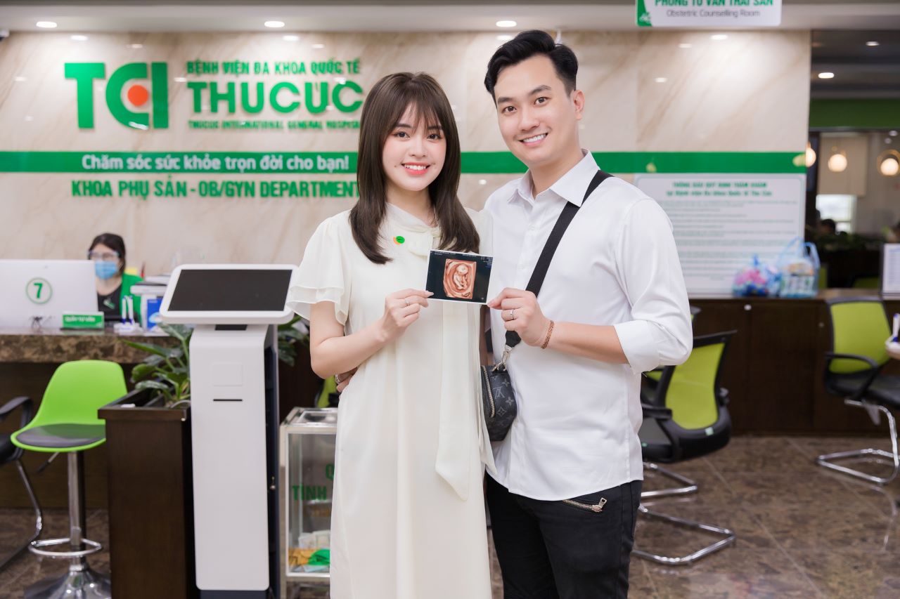 Những yếu tố nào cần xem xét trong quyết định sàng lọc dị tật thai nhi tuần 12?
