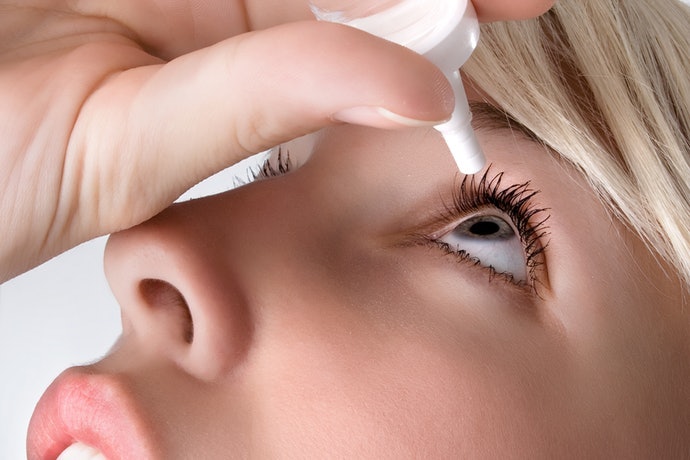 Thuốc nhỏ mắt nhân tạo chứa các chất bôi trơn có hiệu quả tốt trong việc chữa viêm kết mạc do nguyên nhân gì?
