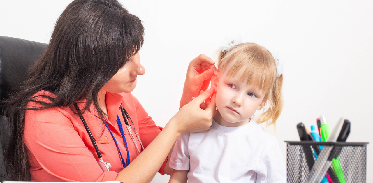 Tổng hợp cách chữa viêm tai giữa cho trẻ hiệu quả | TCI Hospital