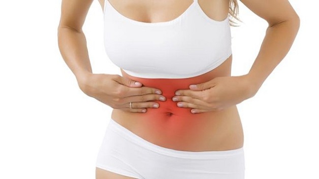 Đau bụng là dấu hiệu khi mắc bệnh nấm ở đại tràng