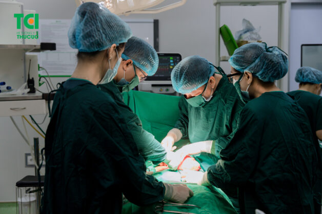 Phẫu thuật mổ mở u xơ tử cung là một phương pháp phẫu thuật truyền thống, cũng là phương pháp cải thiện những khối u đáng lo ngại