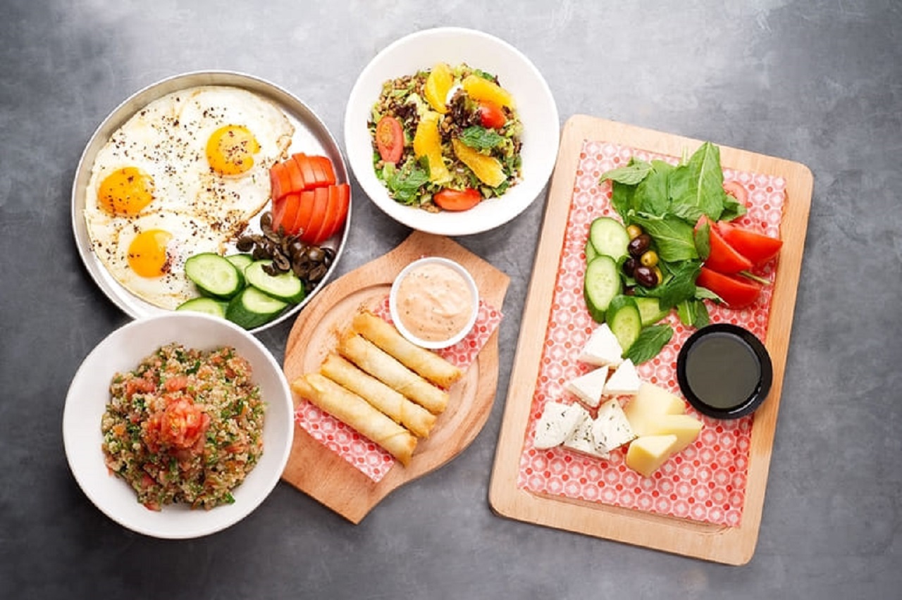 Thức ăn gì nên tránh trong thực đơn cho người đau dạ dày?
