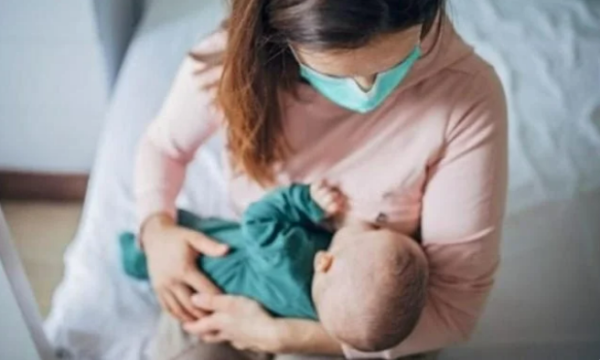 Cách giúp bé bú mẹ hạn chế tối đa nguy cơ bị lây bệnh cảm cúm từ mẹ