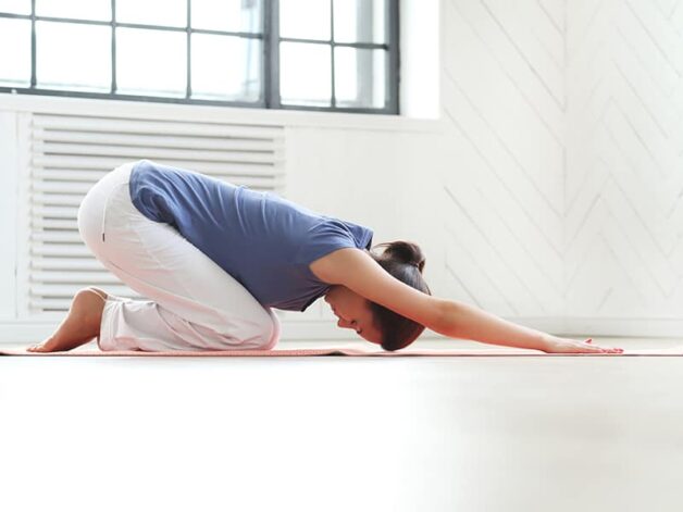 Cách giảm mất ngủ là tập yoga mỗi ngày