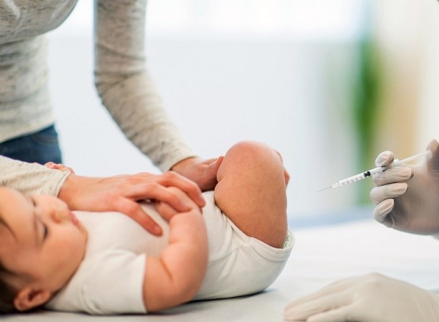 tiêm phòng vắc xin cho trẻ