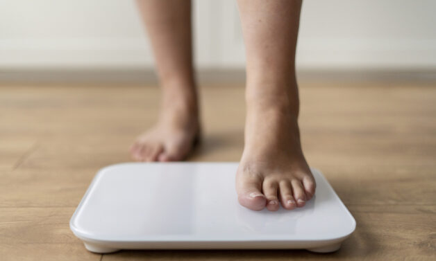 Thừa cân, béo phì làm tăng nguy cơ bị thoát vị đĩa đệm và nhiều bệnh xương khớp khác