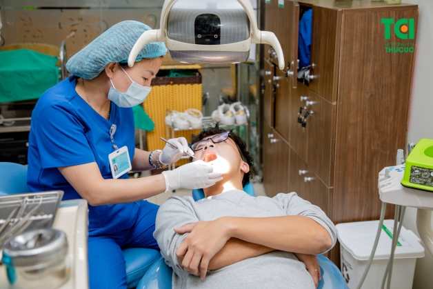 răng sâu tự rụng