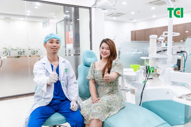 răng sứ rớt ra