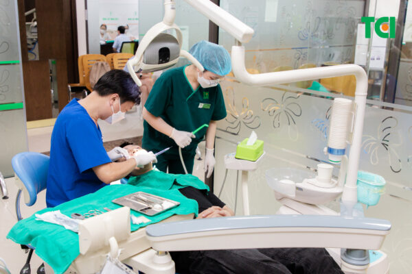 Quy trình trám cổ răng chuẩn y khoa