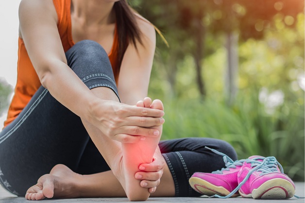 Nguy cơ viêm cân gan bàn chân khi chạy bộ