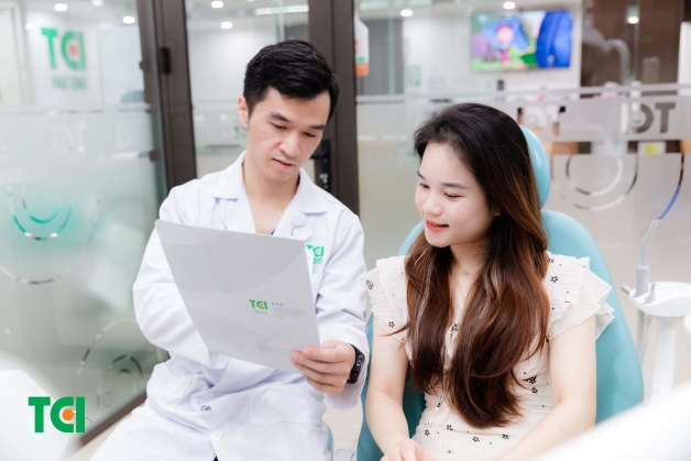 răng mọc ngắn