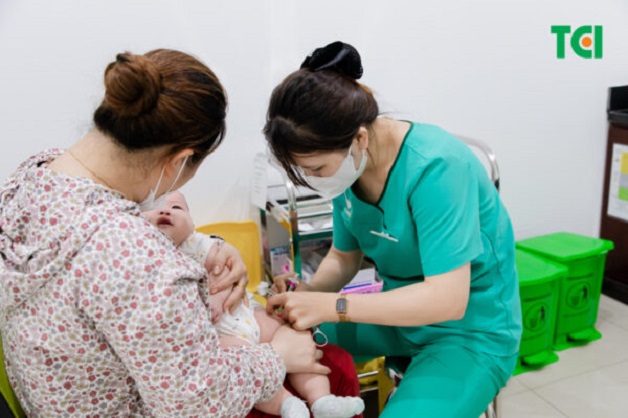Trẻ cần tiêm mũi viêm gan B thứ hai khi trẻ được 2 tháng tuổi