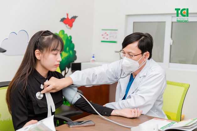 Ngay khi cơ thể có những dấu hiệu bất thường, hãy ngay lập tức thông báo cho bác sĩ