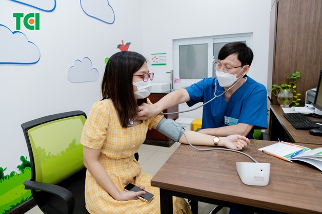 Không chỉ trẻ em, tiêm phòng viêm gan B người lớn cũng là mũi tiêm quan trọng để bảo vệ sức khỏe