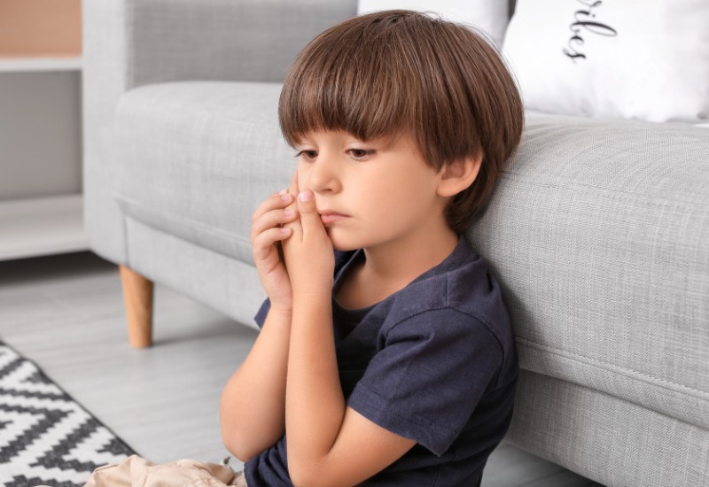 Giải đáp chi tiết thắc mắc: Răng hàm trẻ em có thay không? Hai chiếc răng hàm lớn thứ nhất (răng số 4 và số 5) ở cả hai hàm trên và dưới sẽ được thay thế bằng răng hàm vĩnh viễn. Hai chiếc răng hàm lớn thứ hai (răng số 6 và số 7) ở cả hai hàm trên và dưới là răng vĩnh viễn, không thay thế bởi răng nào khác.