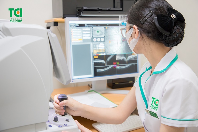 chụp OCT kiểm tra đáy mắt tìm nguyên nhân bệnh
