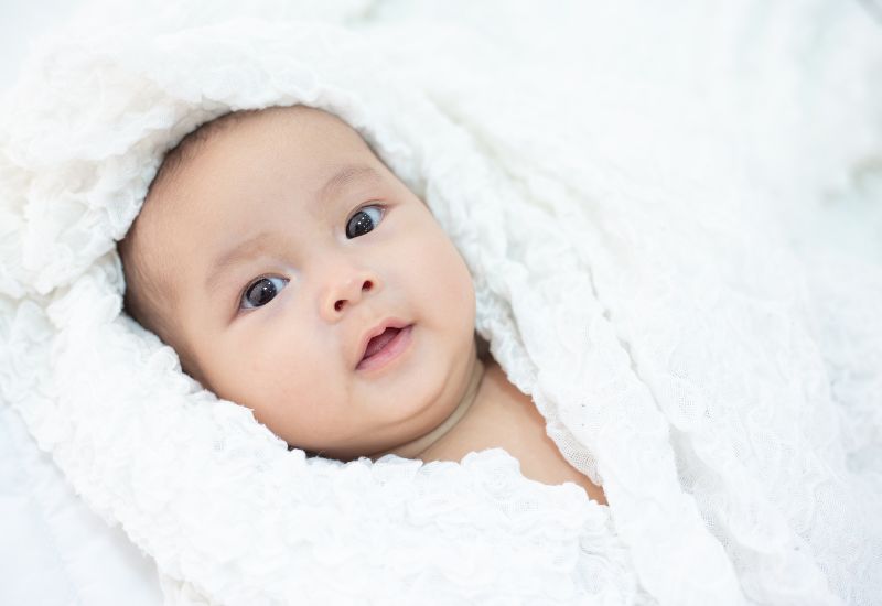 Trẻ em từ 12 tháng tuổi trở lên là nhóm đối tượng chính cần được tiêm phòng.