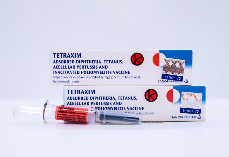 Vắc-xin Tetraxim được Tổ chức Y tế Thế giới (WHO) chứng nhận đạt tiêu chuẩn chất lượng và an toàn, đồng thời được Bộ Y tế Việt Nam cấp phép sử dụng từ năm 2010.