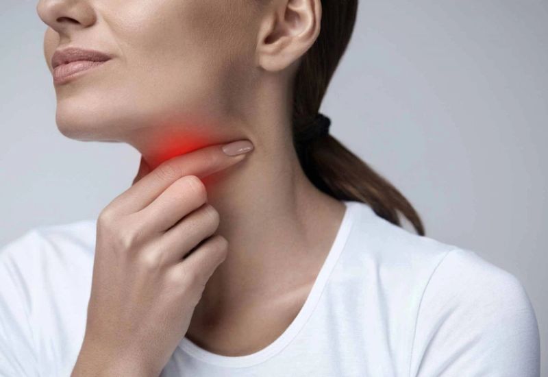 Triệu chứng phổ biến viêm họng do trào ngược dạ dày