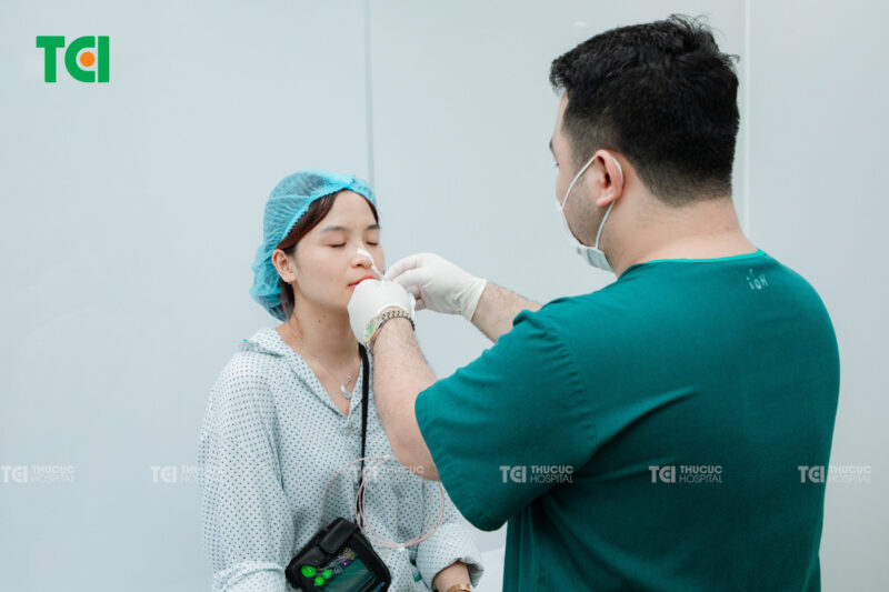 Thăm khám xác định trào ngược dạ dày thực quản