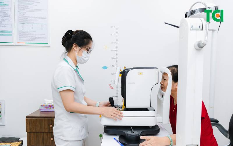 Kính thuốc và kính cận trên thị trường