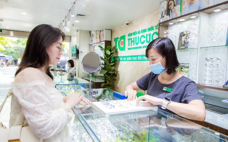 Tìm nơi bán Tròng kính cận chống UV